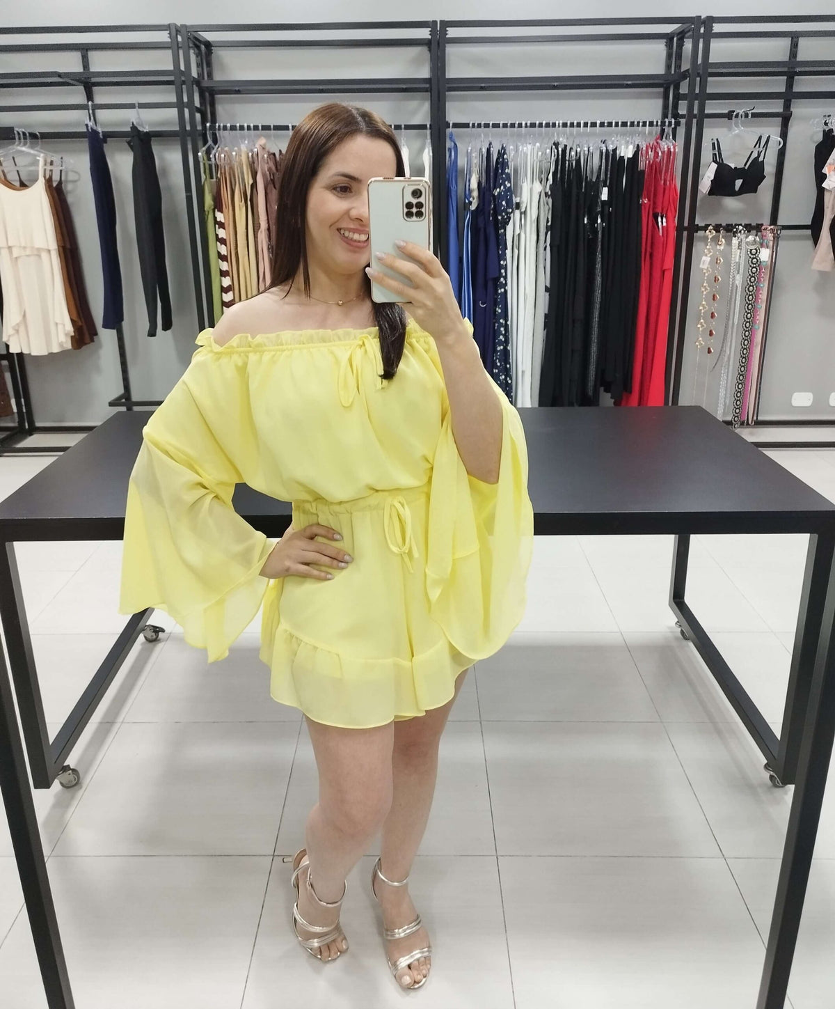 Macaquinho Chiffon Paula | Cor Amarelo liso